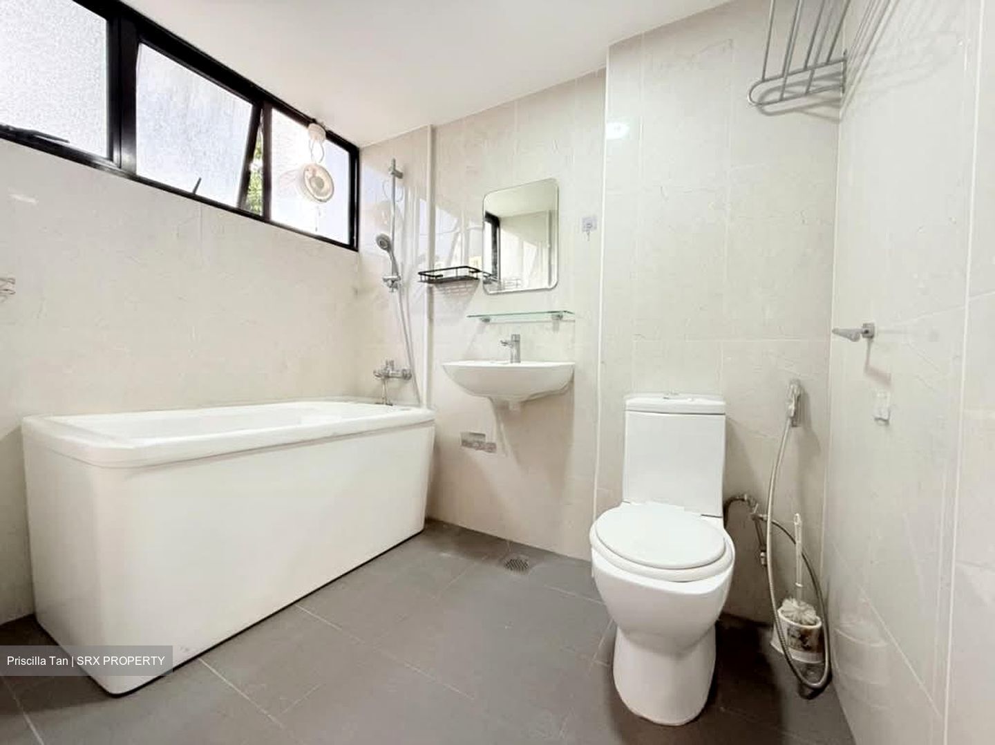 Pine Grove (D21), Condominium #553990661
